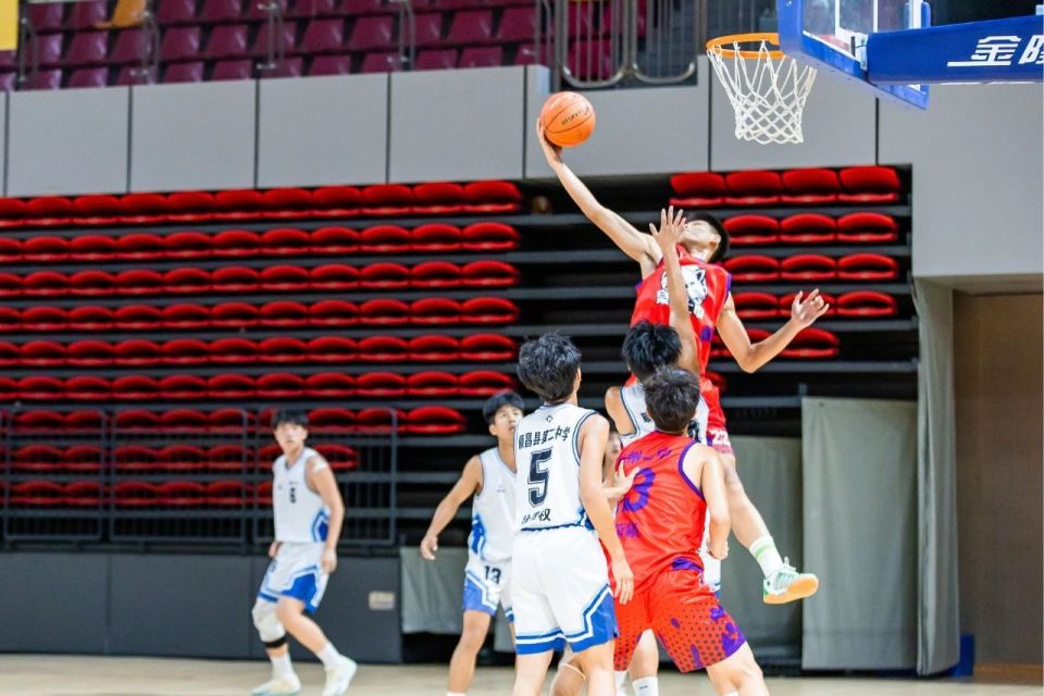 com, 加入校篮球