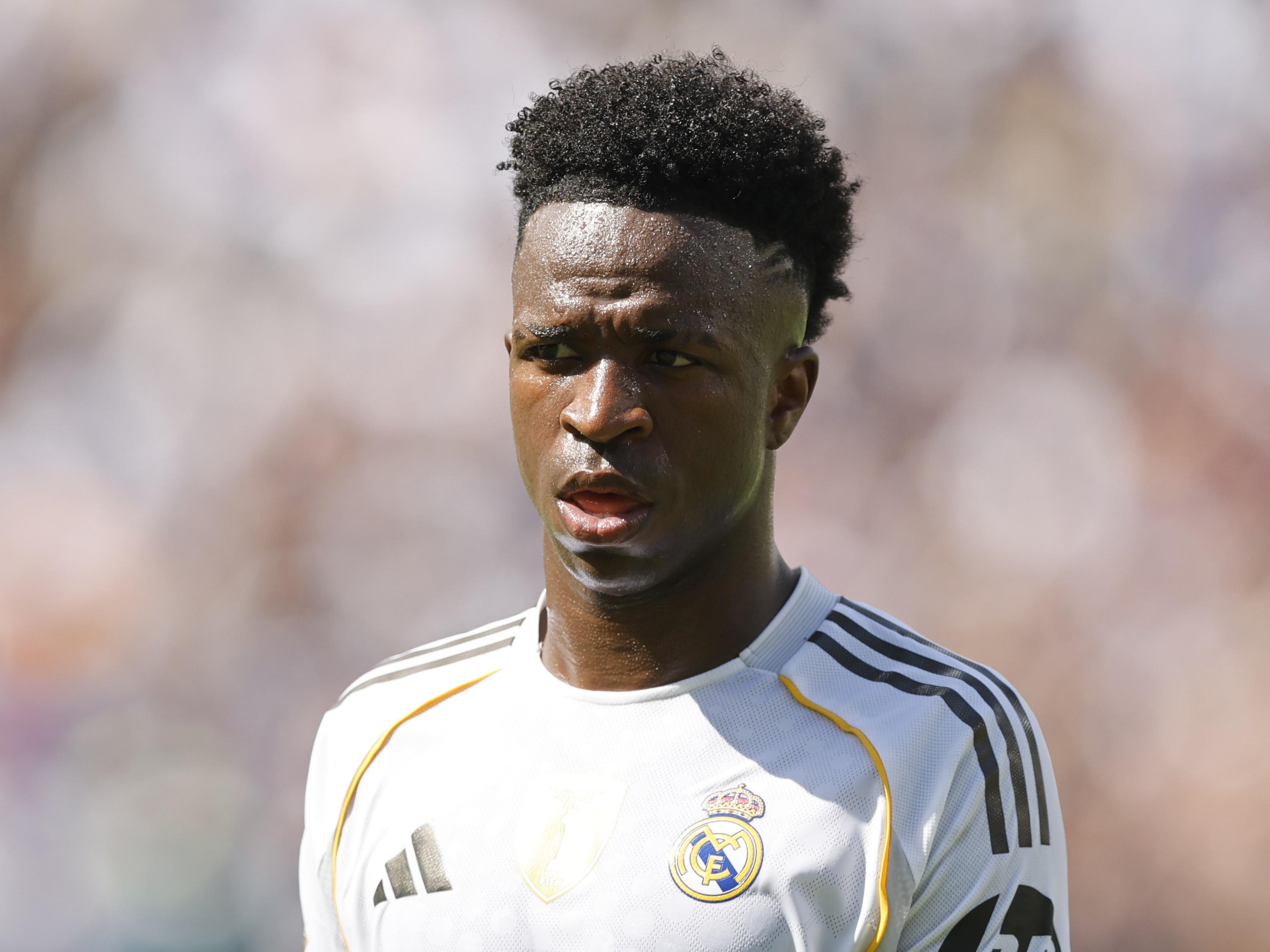 并期待他回 并期待他回