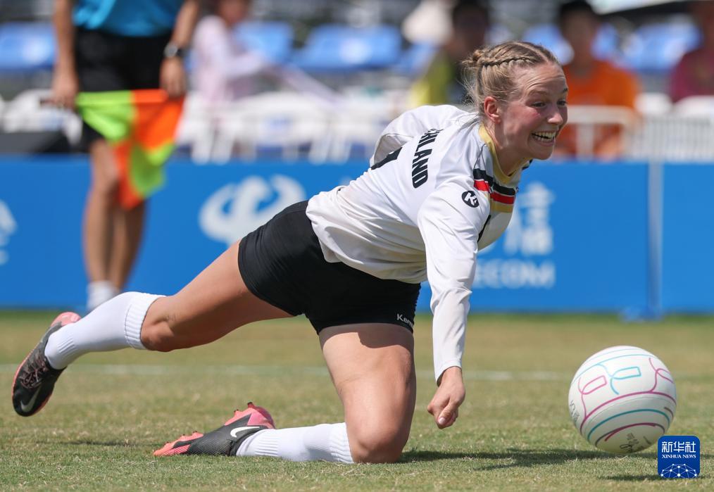 在赛后与现 在赛后与现