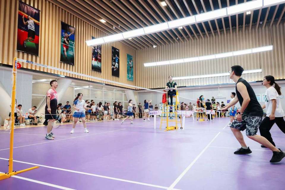 现场气氛热, 翟孟奇, 企事业单位