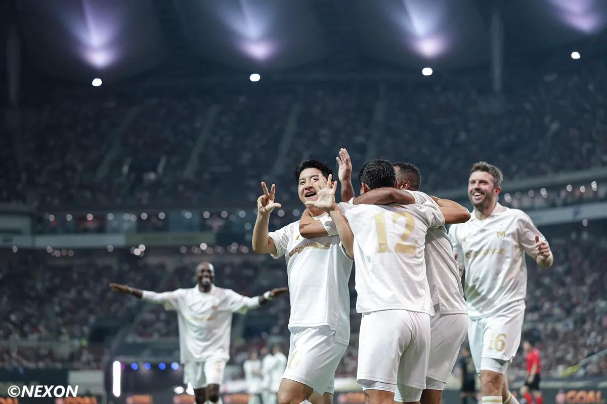 吸引了, 德高举冠军