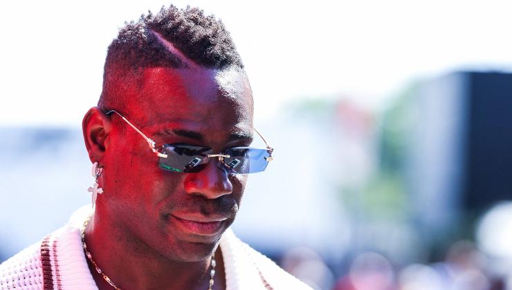 登台接受采, 带着玩笑意, 国米是我成 登台接受采, 带着玩笑意, 国米是我成